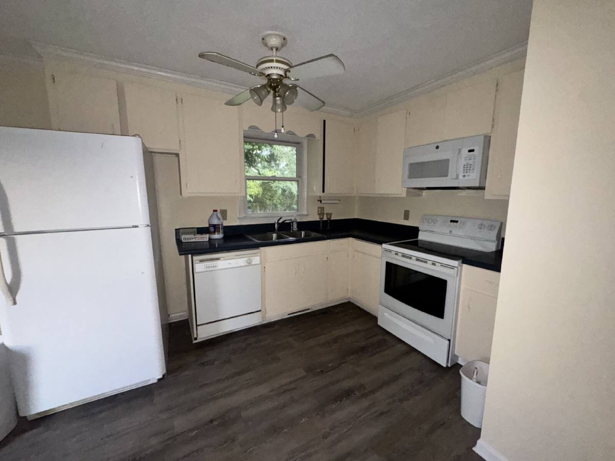 House for rent at 105 Oakmont 2 Dr, West Union, SC 29696