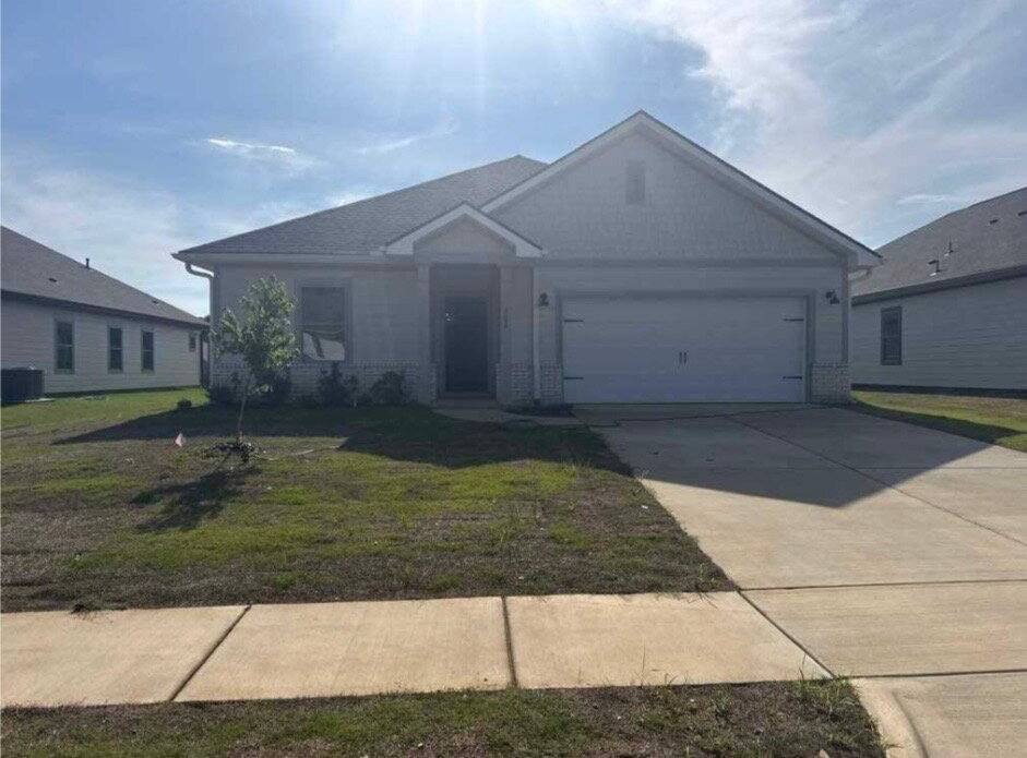 House for rent at 204 Cobbdale Park Dr, Harvest, AL 35749