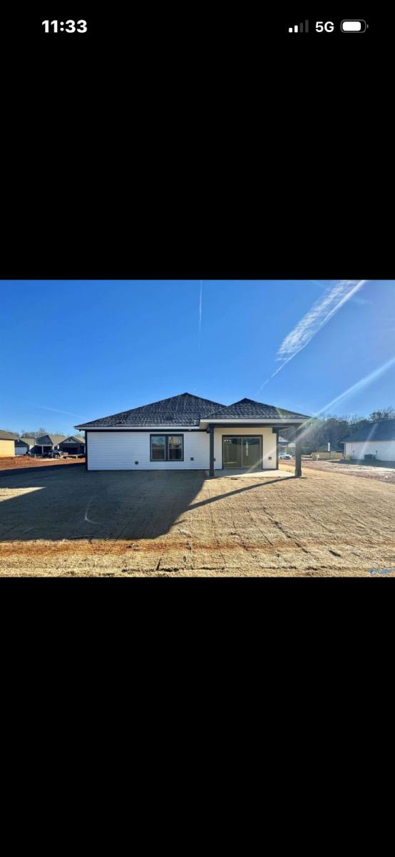 House for rent at 204 Cobbdale Park Dr, Harvest, AL 35749