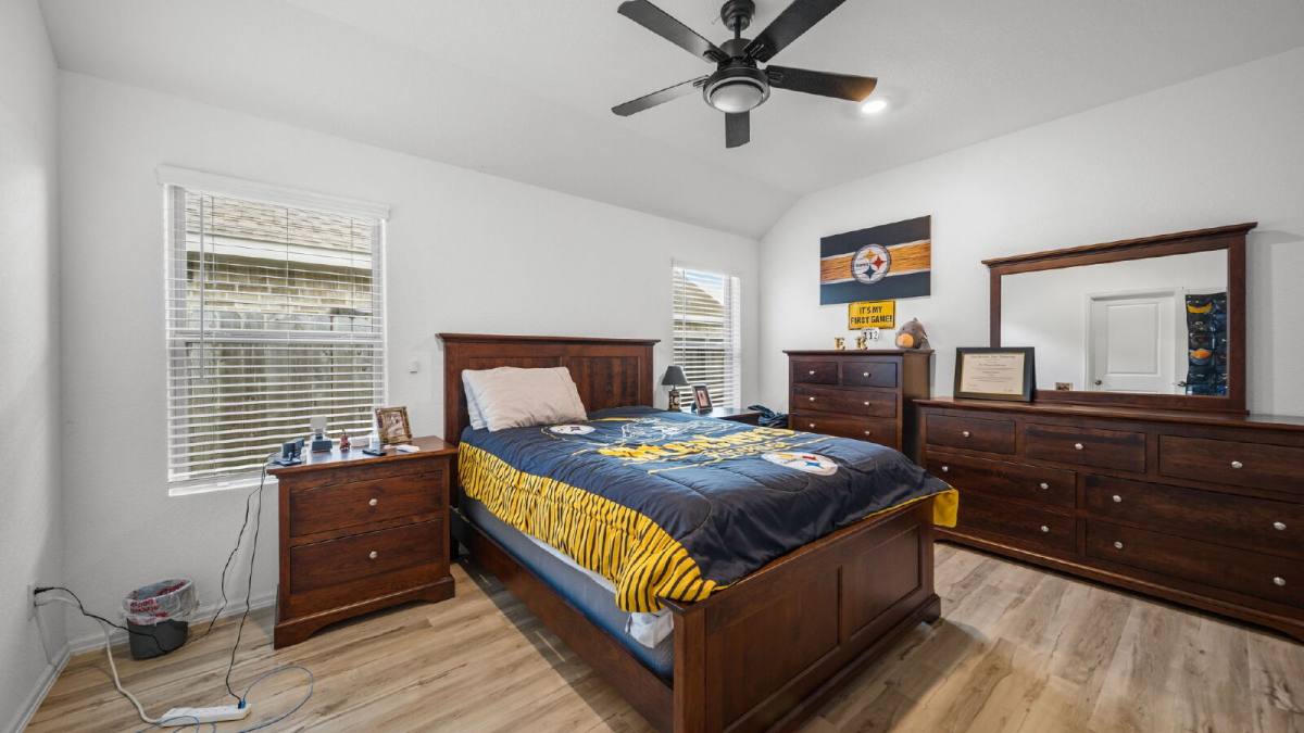 House for rent at 10437 Pineland Dr, Willis, TX 77378