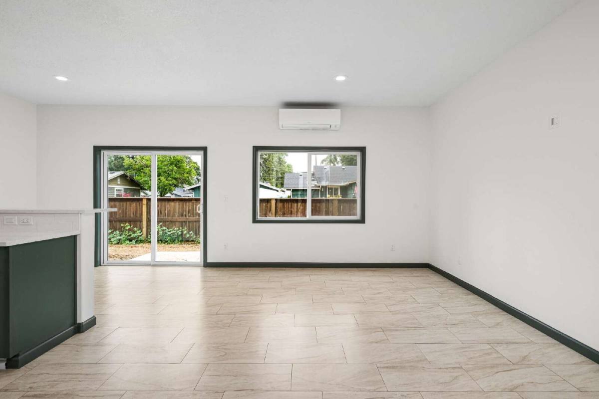 Apartment for rent at 88023 7th St, Veneta, OR 97487