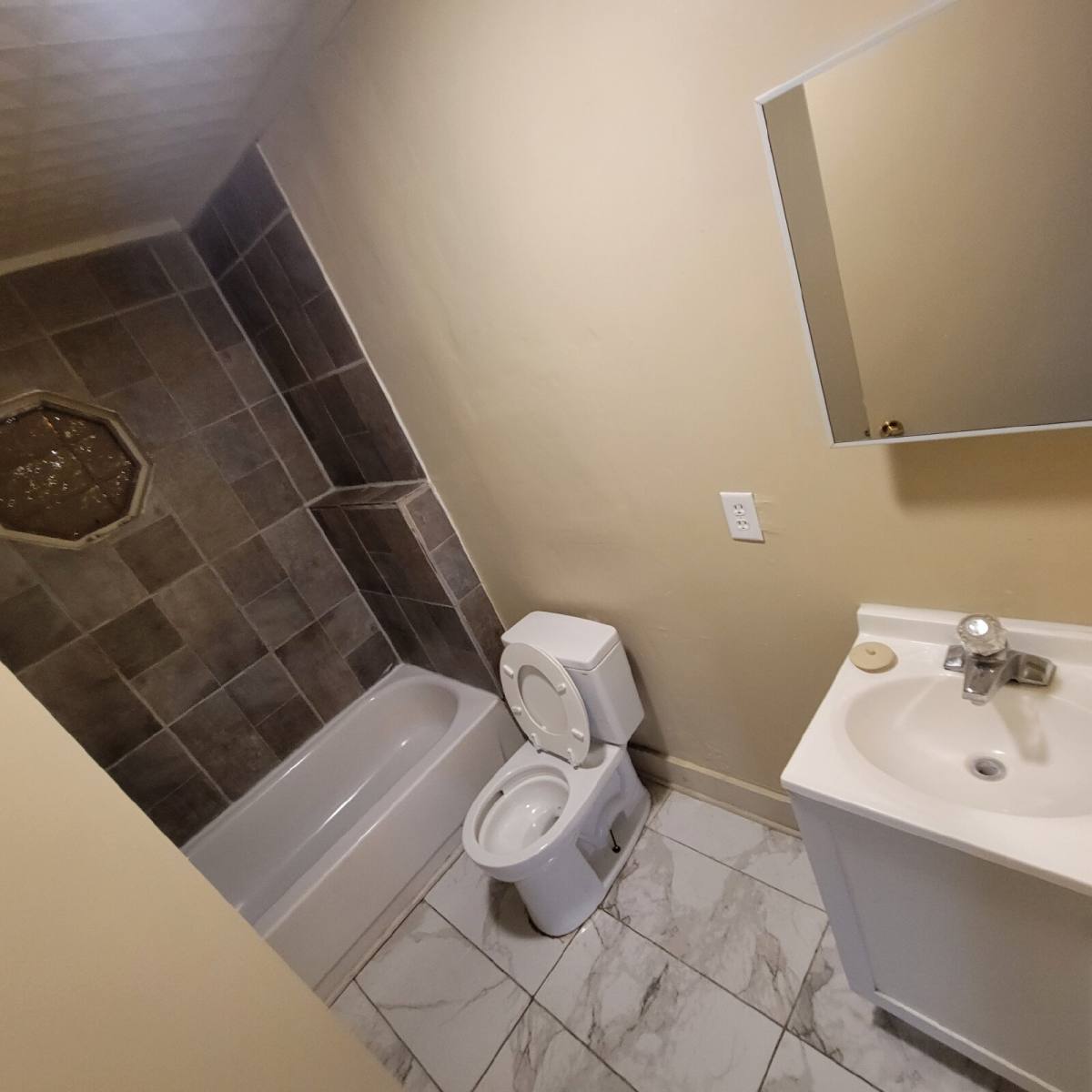 House for rent at 3524 E Ohio St, Indianapolis, IN 46201