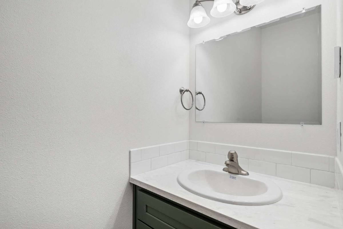 Apartment for rent at 88048 7th St, Veneta, OR 97487