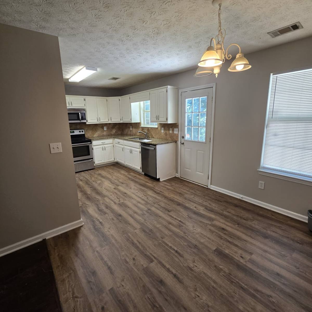 House for rent at 253 Pebble Creek Dr, McDonough, GA 30253