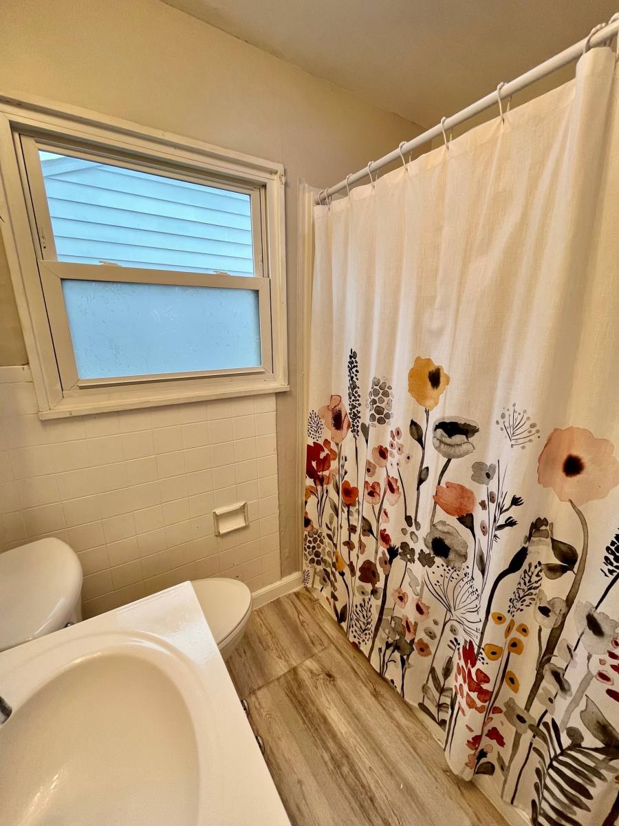 House for rent at 549 W 13th St, Indianapolis, IN 46202