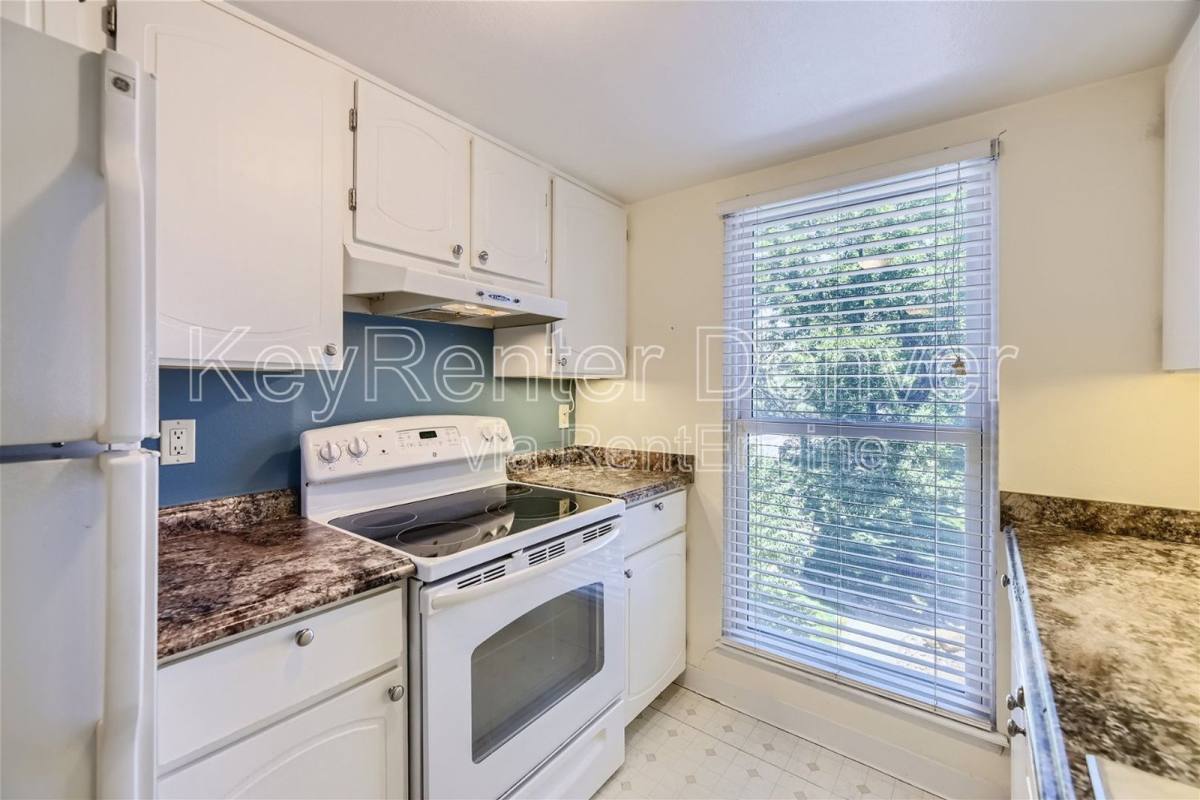 Condo for rent at 9727 E Peakview Ave #A11, Englewood, CO 80111