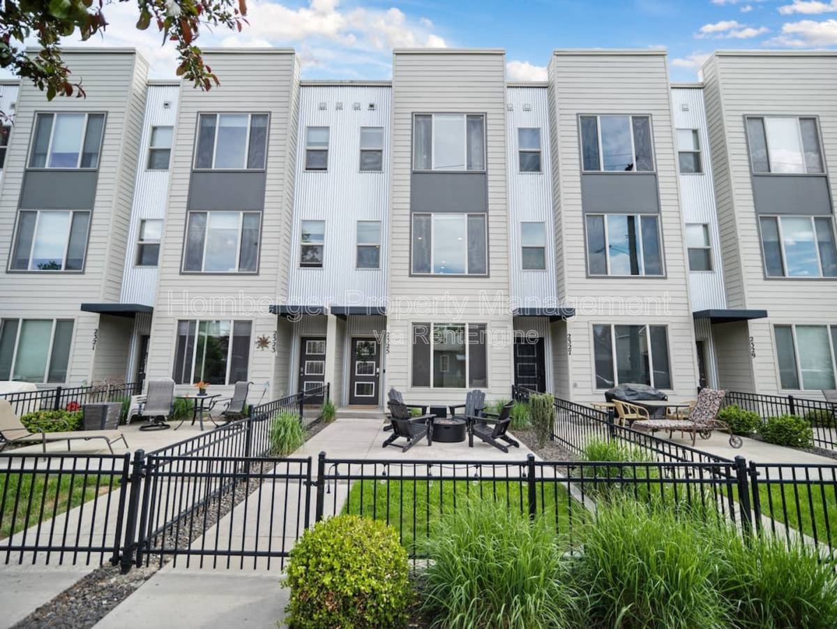 Townhouse for rent at 2325 W Bridge Ave, Spokane, WA 99201