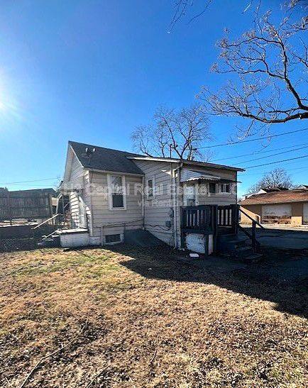 House for rent at 809 Greenwood St, Madison, IL 62060