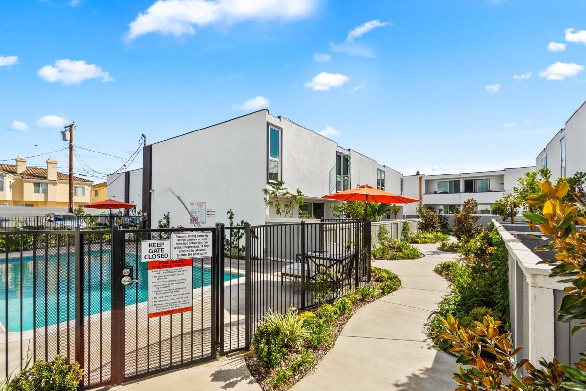 Apartment for rent at 712 S Fernwood St #29, West Covina, CA 91791