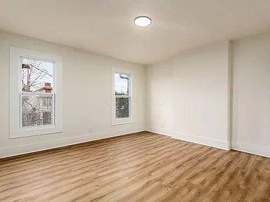 Townhouse for rent at 1165 E Whittier St, Columbus, OH 43206