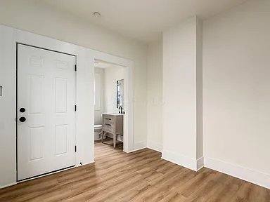 Townhouse for rent at 1165 E Whittier St, Columbus, OH 43206