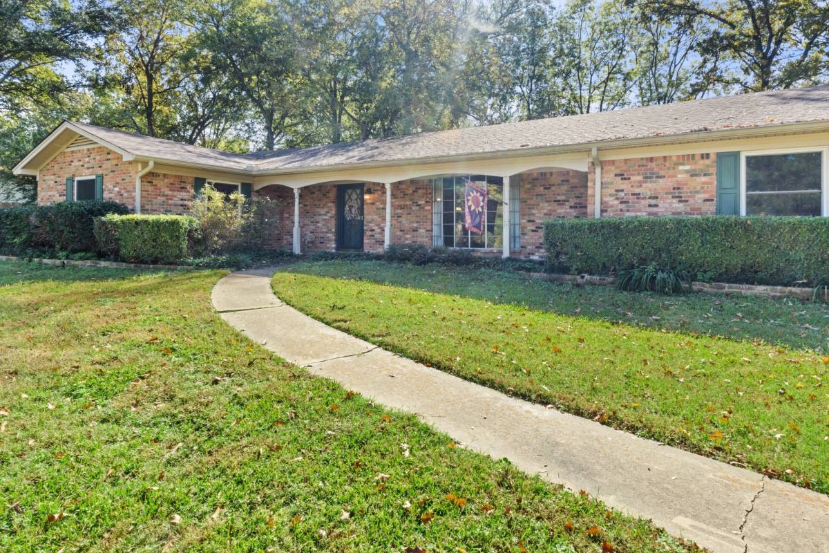 House for rent at 123 Hiett Lane, Longview, TX 75605