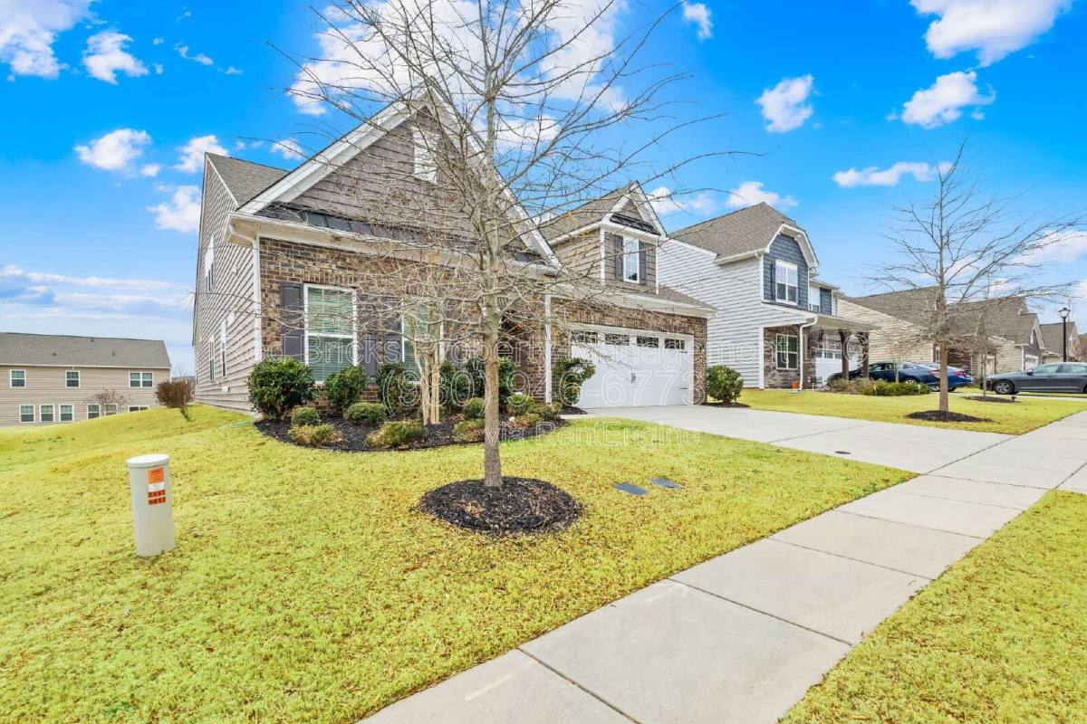 House for rent at 2207 Restina Dr, Waxhaw, NC 28173