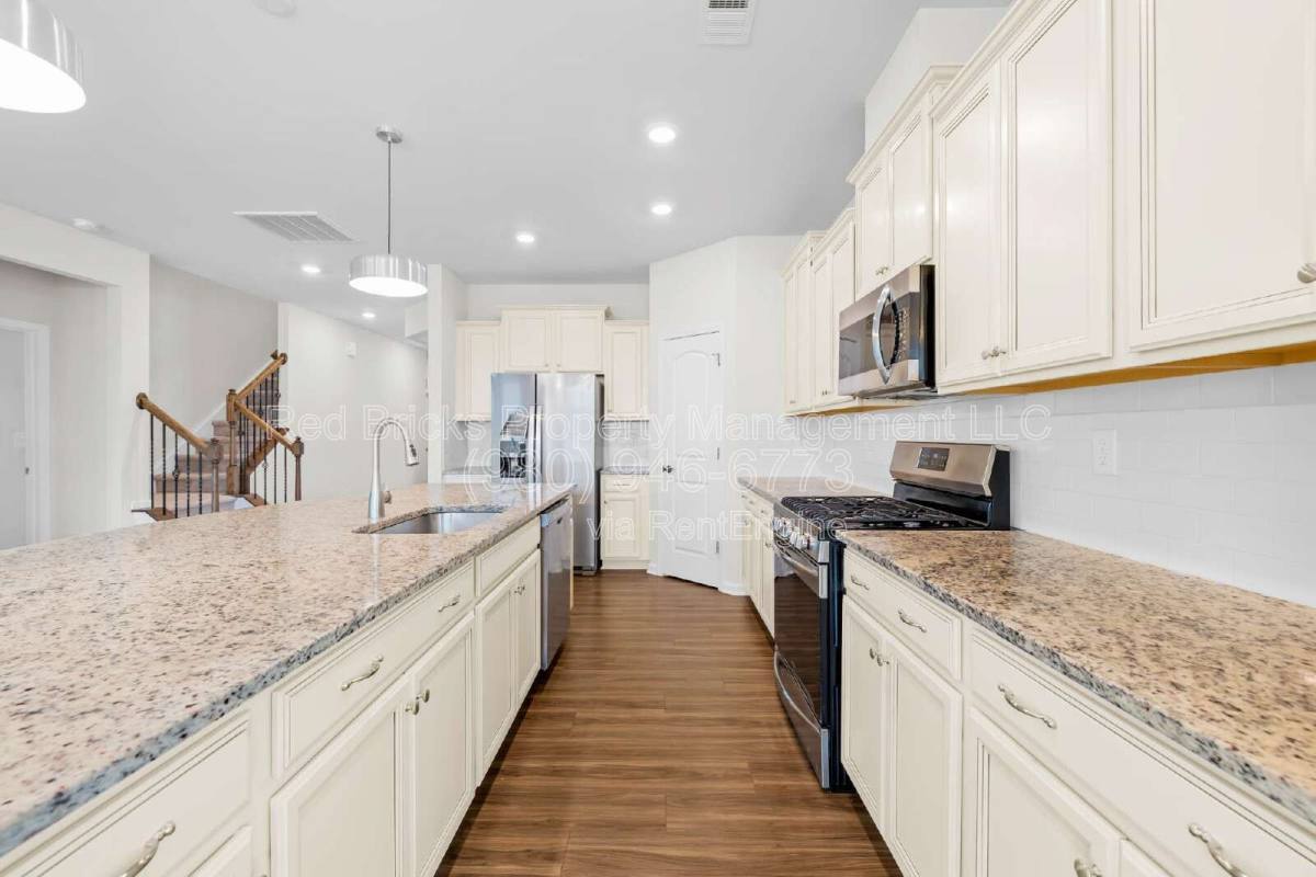 House for rent at 2207 Restina Dr, Waxhaw, NC 28173