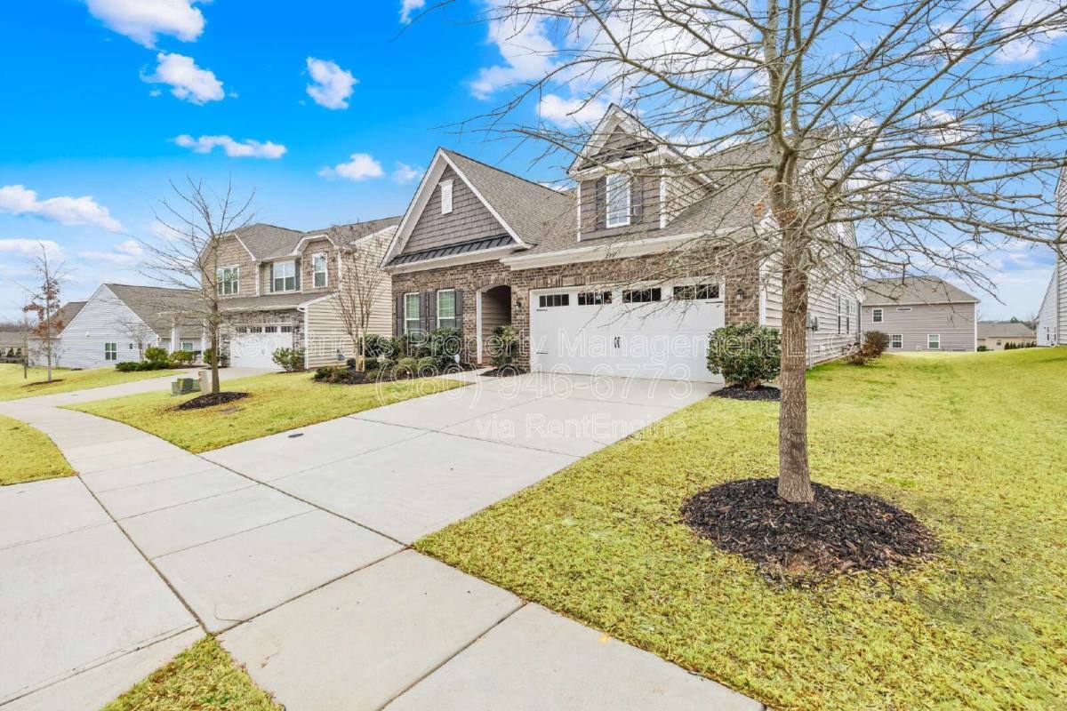 House for rent at 2207 Restina Dr, Waxhaw, NC 28173