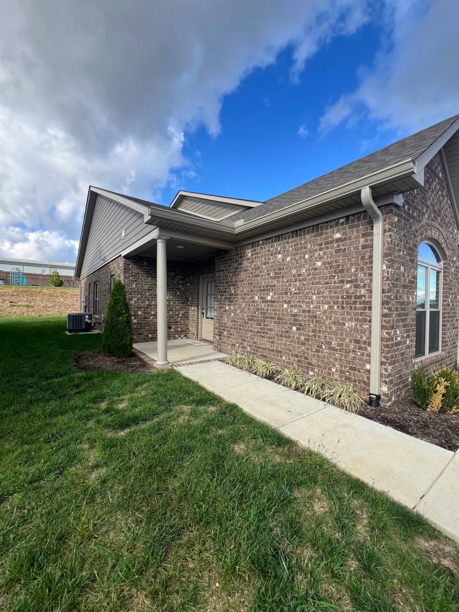 Townhouse for rent at 556 Cumberland Pointe Lane, Bowling Green, KY 42103