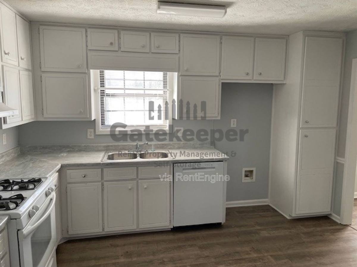 House for rent at 65 Stokes Dr, Stockbridge, GA 30281