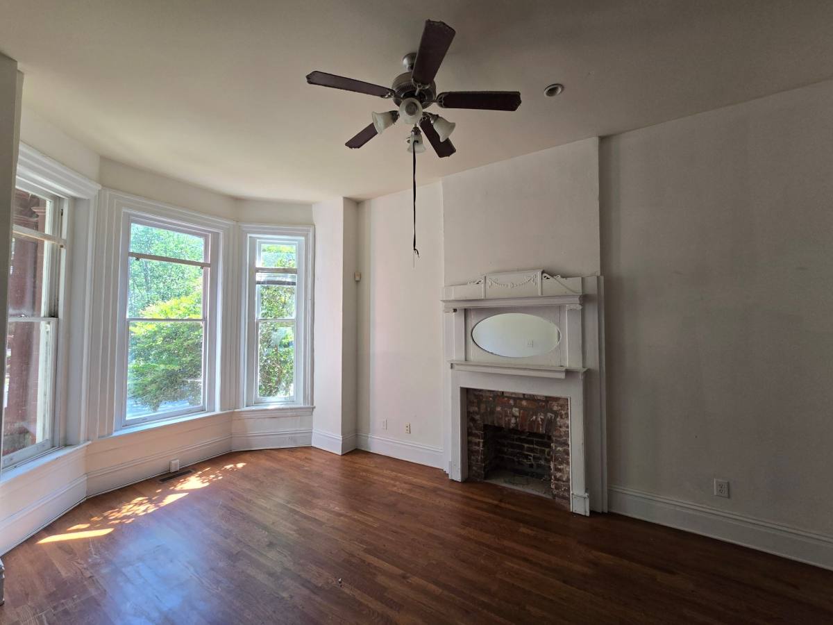 Apartment for rent at 1415 Grove Ave #A, Richmond, VA 23220