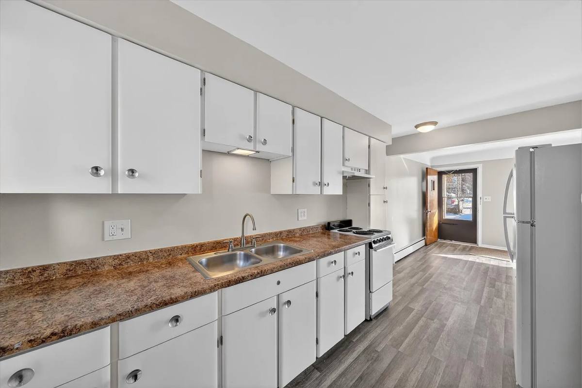 Apartment for rent at 23 W Burdick St #4, Oxford, MI 48371
