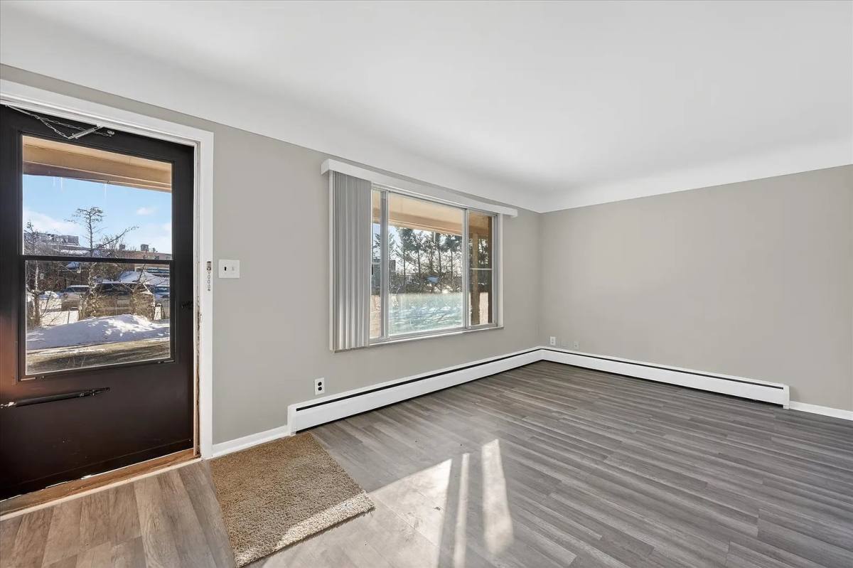 Apartment for rent at 23 W Burdick St #4, Oxford, MI 48371