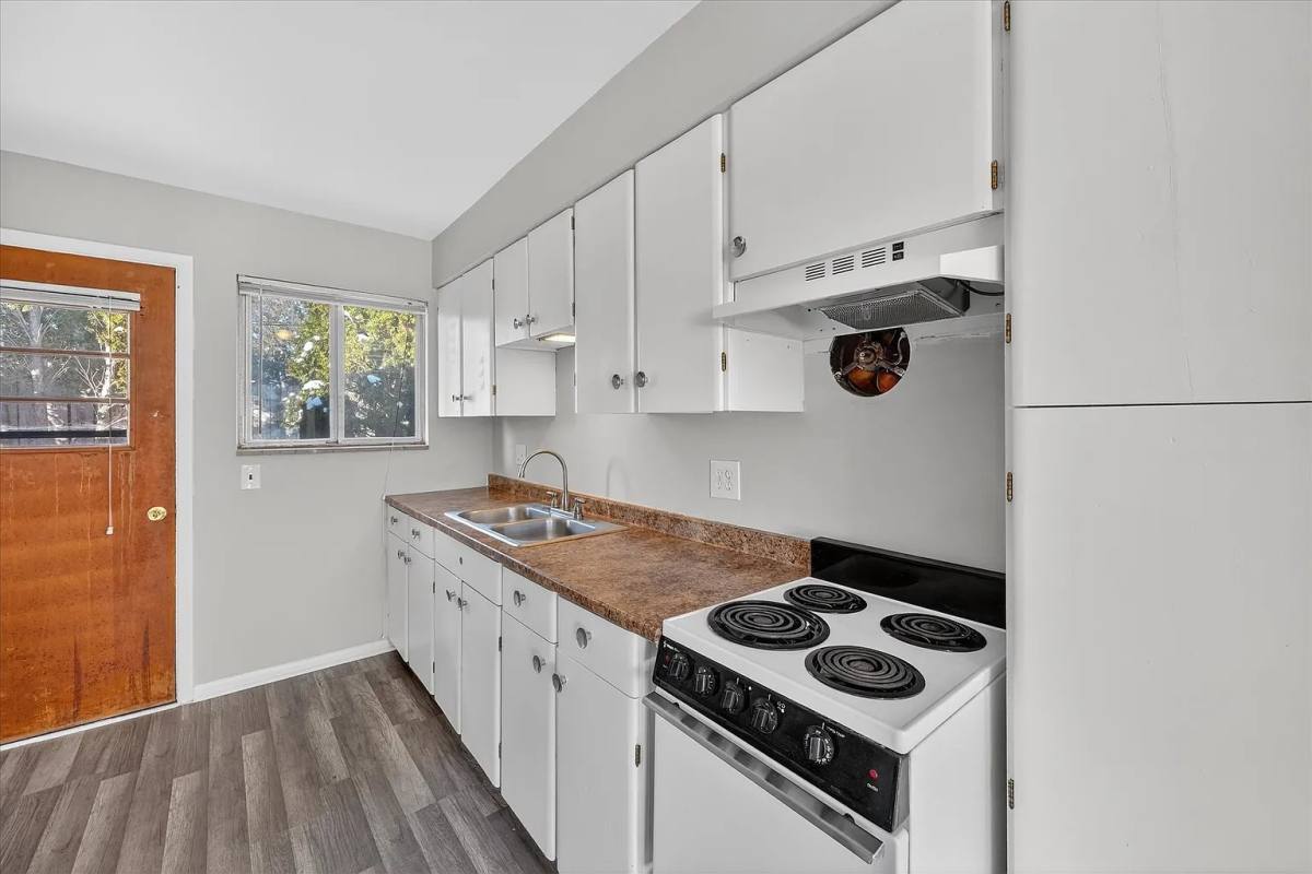 Apartment for rent at 23 W Burdick St #4, Oxford, MI 48371