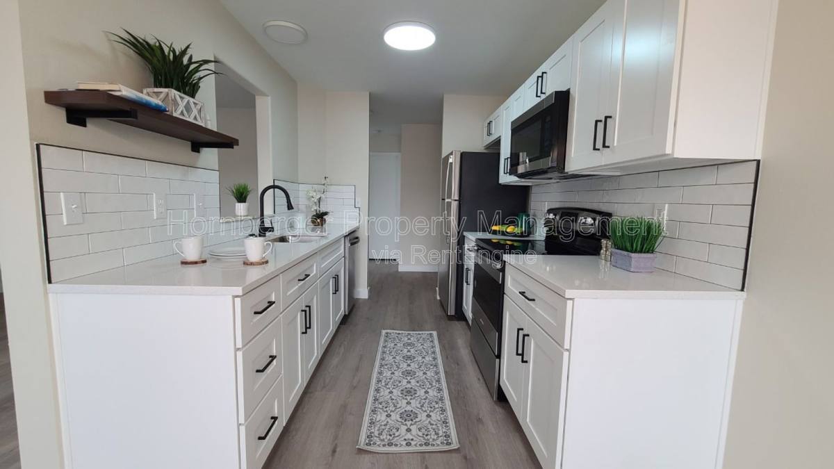 Apartment for rent at 1924 N Crestline St #1, Spokane, WA 99207