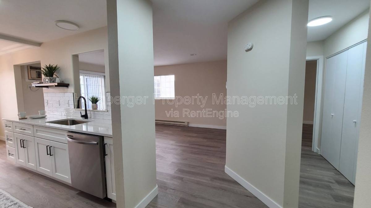 Apartment for rent at 1924 N Crestline St #1, Spokane, WA 99207