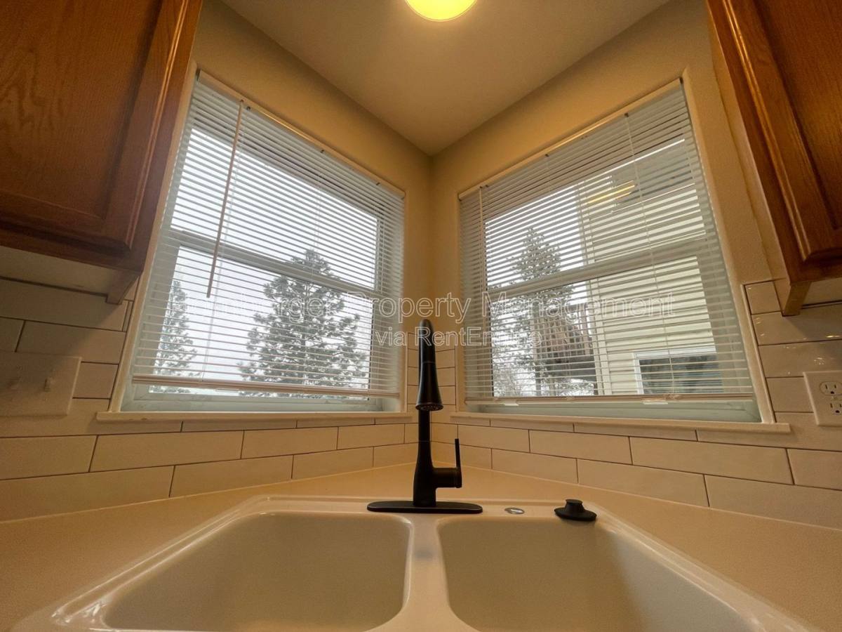 Apartment for rent at 1605 E Hartson Ave #2, Spokane, WA 99202