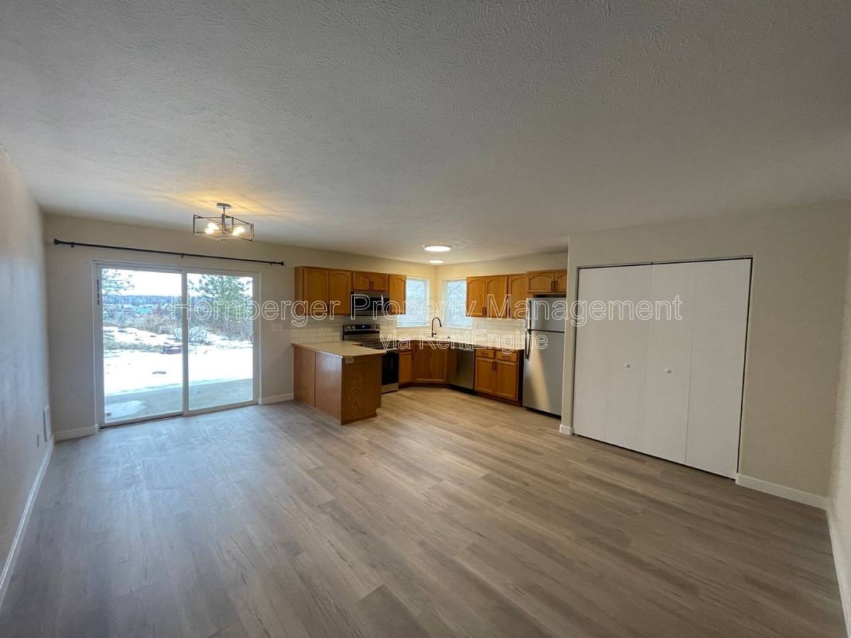 Apartment for rent at 1605 E Hartson Ave #2, Spokane, WA 99202