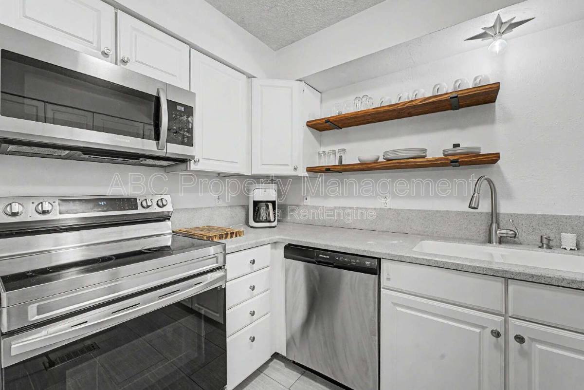 Condo for rent at 2 William Lane, Bella Vista, AR 72715