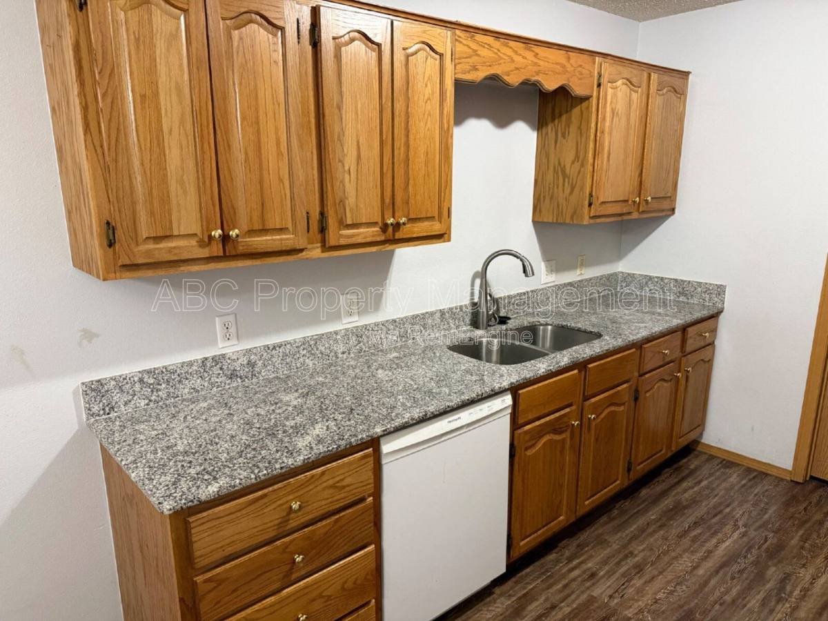 House for rent at 1910 S 18th St, Rogers, AR 72758