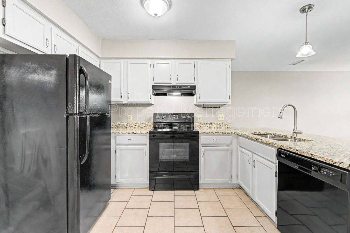 Apartment for rent at 3033 Mica St, Fayetteville, AR 72704