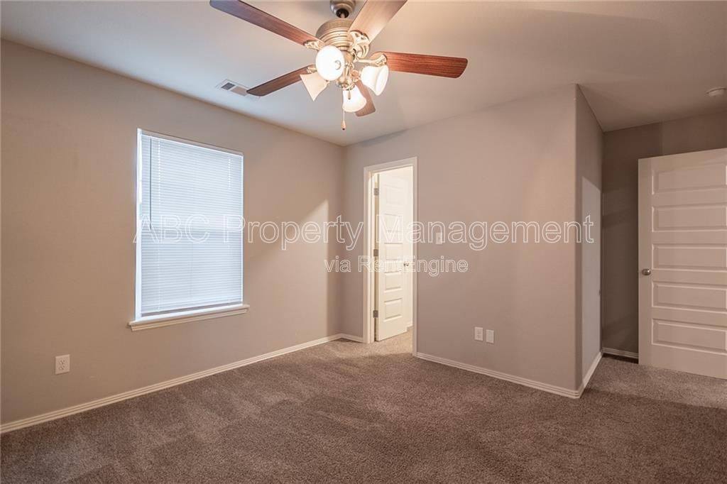 Townhouse for rent at 4133 W Santa Maria Lane, Fayetteville, AR 72704