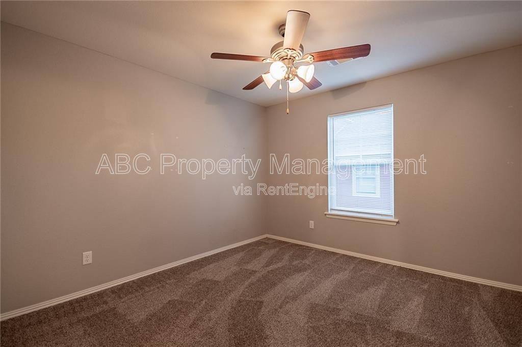 Townhouse for rent at 4133 W Santa Maria Lane, Fayetteville, AR 72704