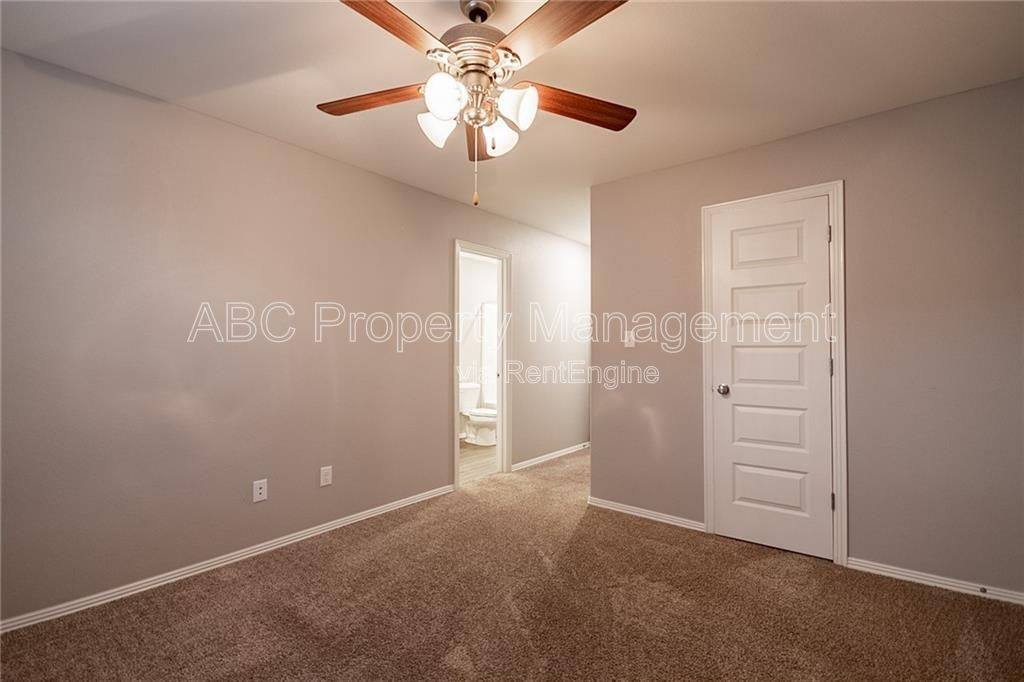 Townhouse for rent at 4133 W Santa Maria Lane, Fayetteville, AR 72704