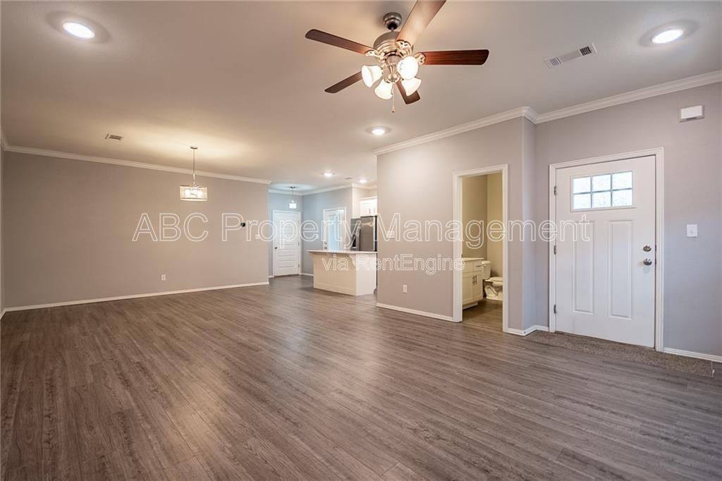Townhouse for rent at 4133 W Santa Maria Lane, Fayetteville, AR 72704
