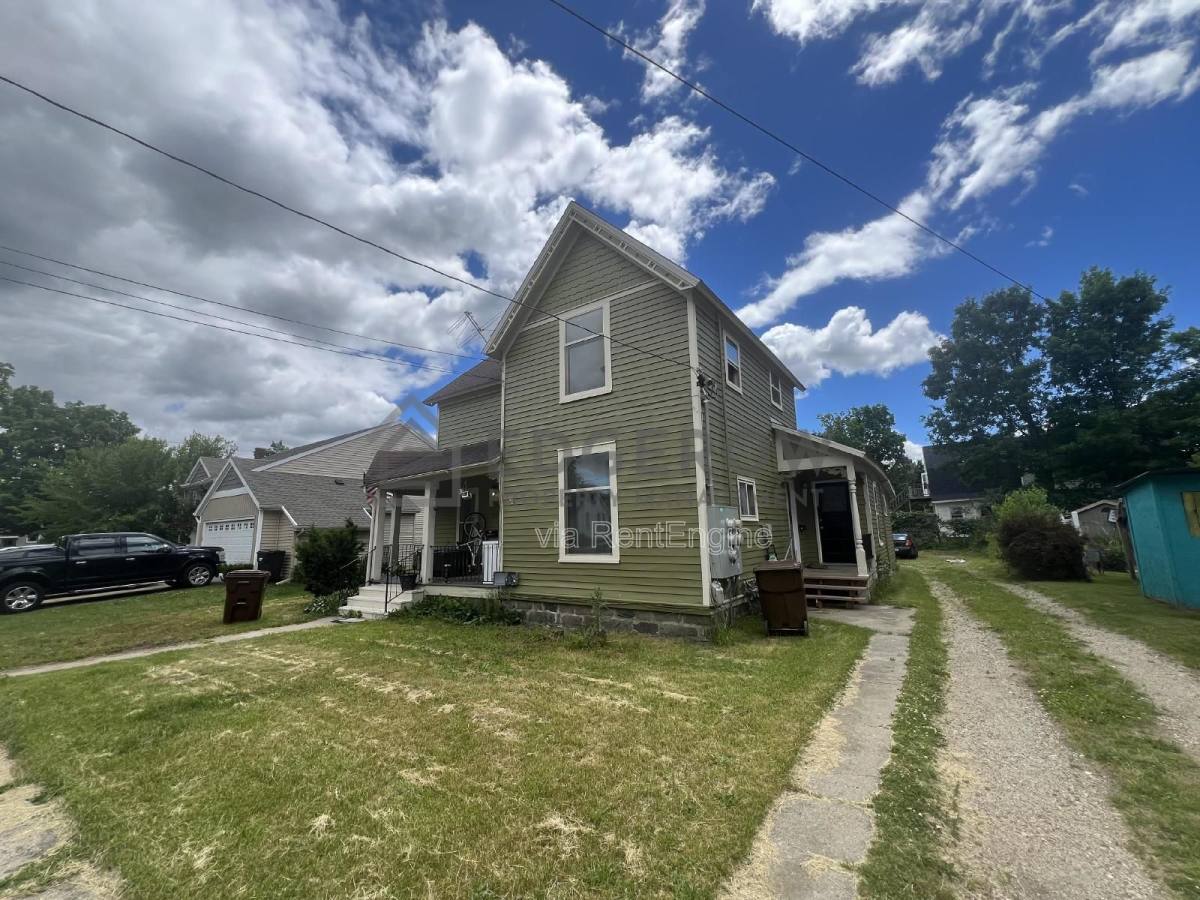 Apartment for rent at 136 Centennial St #3, Sparta, MI 49345