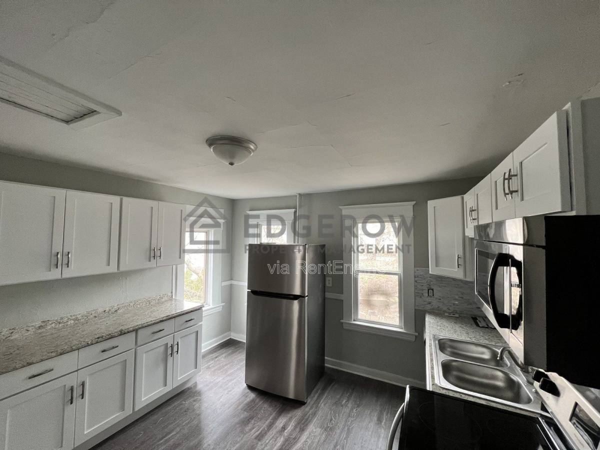Apartment for rent at 815 Logan St SE #2, Grand Rapids, MI 49506