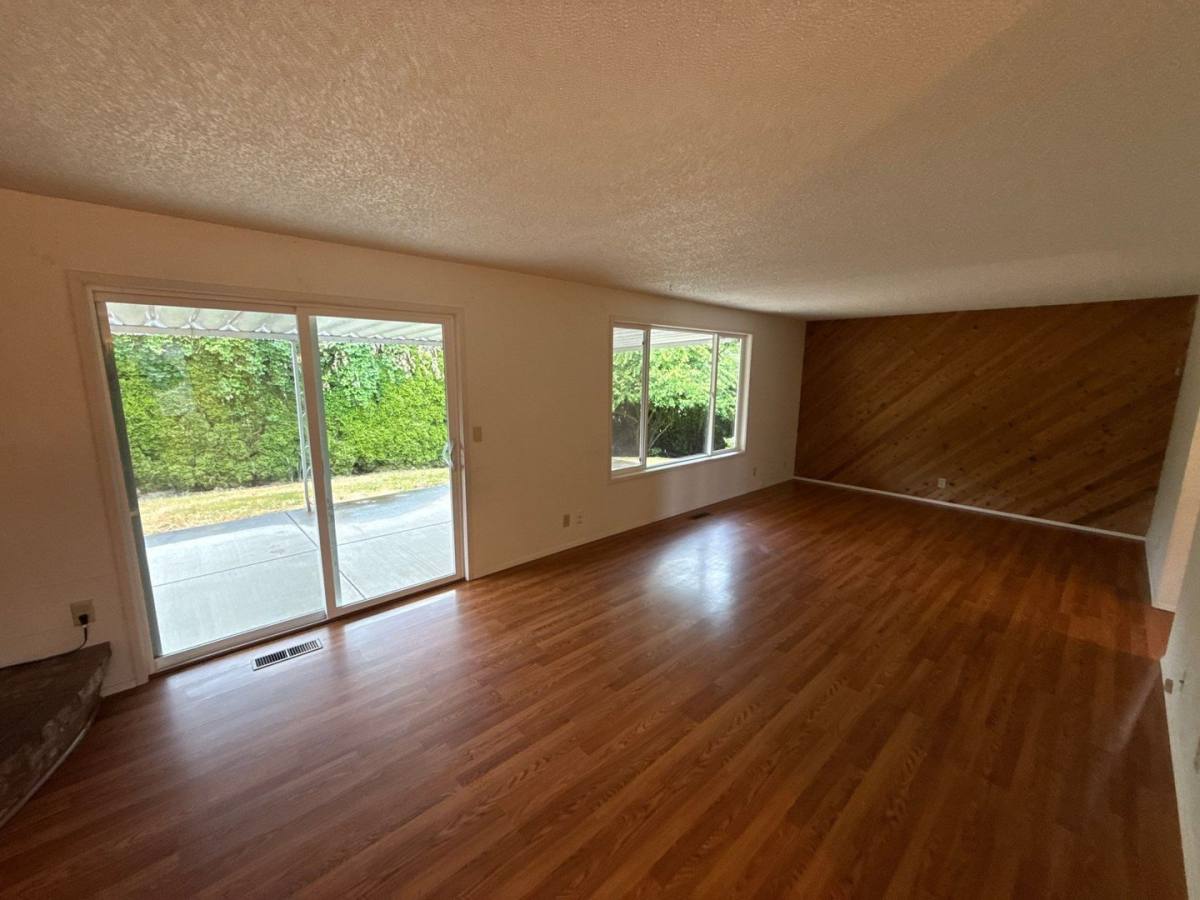 House for rent at 1809 Wallace Rd NW, Salem, OR 97304