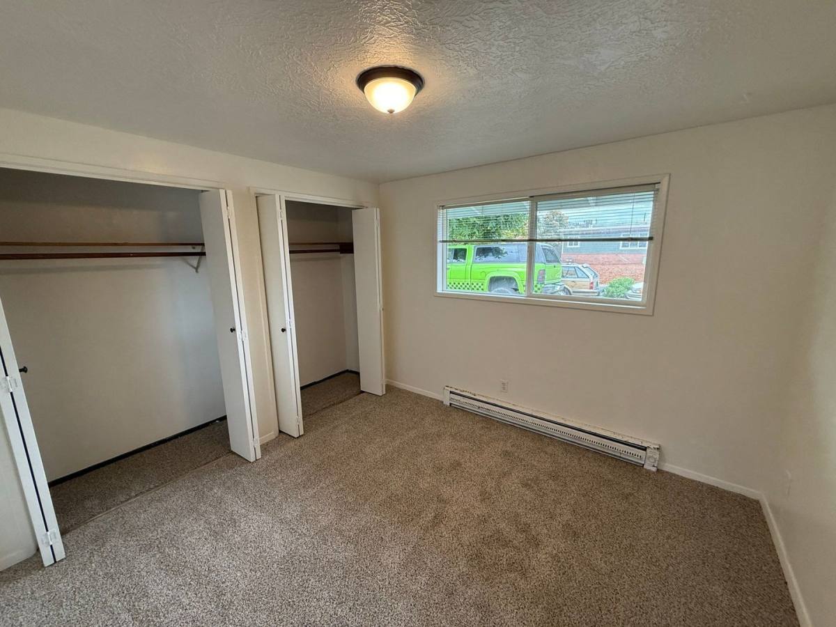 Apartment for rent at 926 SE Uglow Ave #3, Dallas, OR 97338