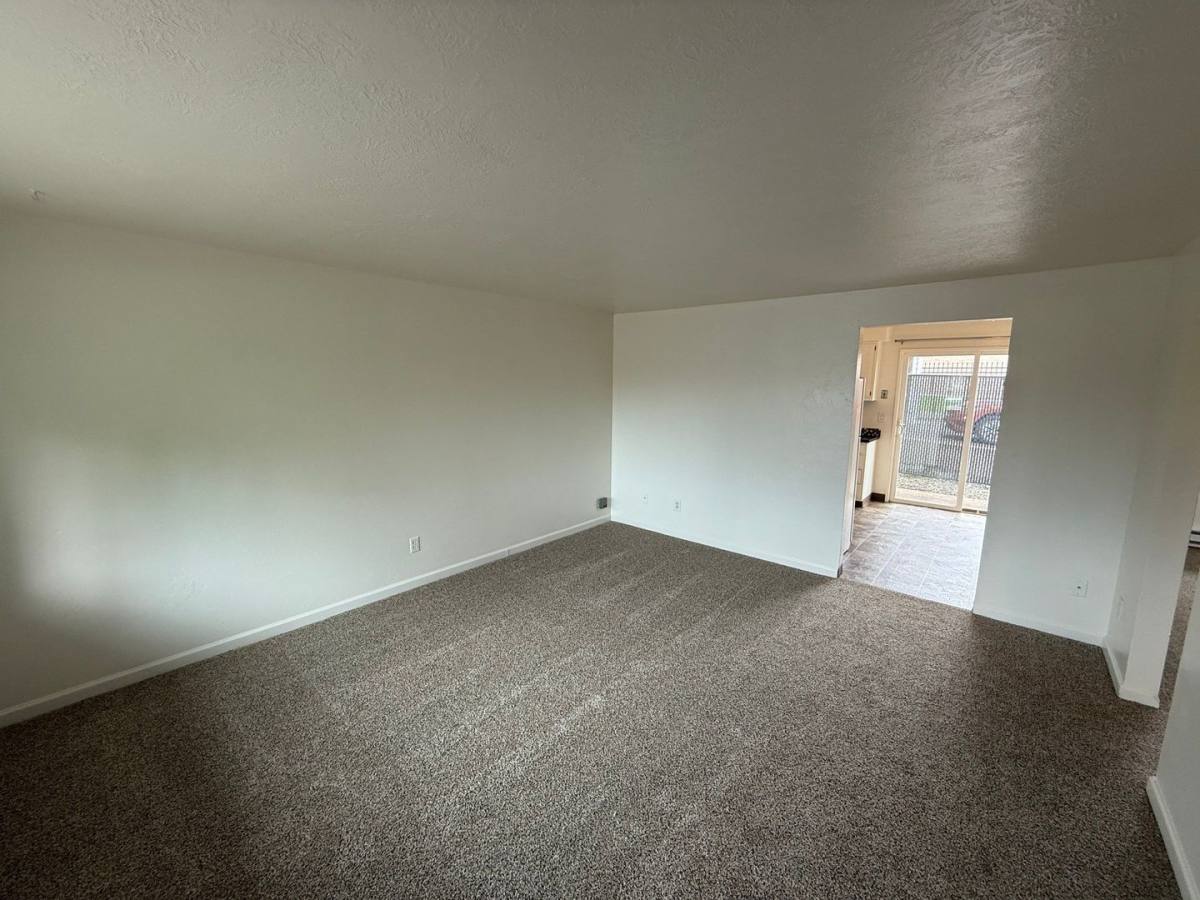 Apartment for rent at 926 SE Uglow Ave #3, Dallas, OR 97338