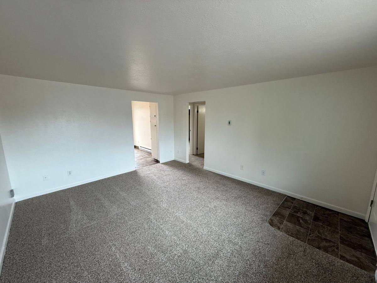 Apartment for rent at 926 SE Uglow Ave #3, Dallas, OR 97338