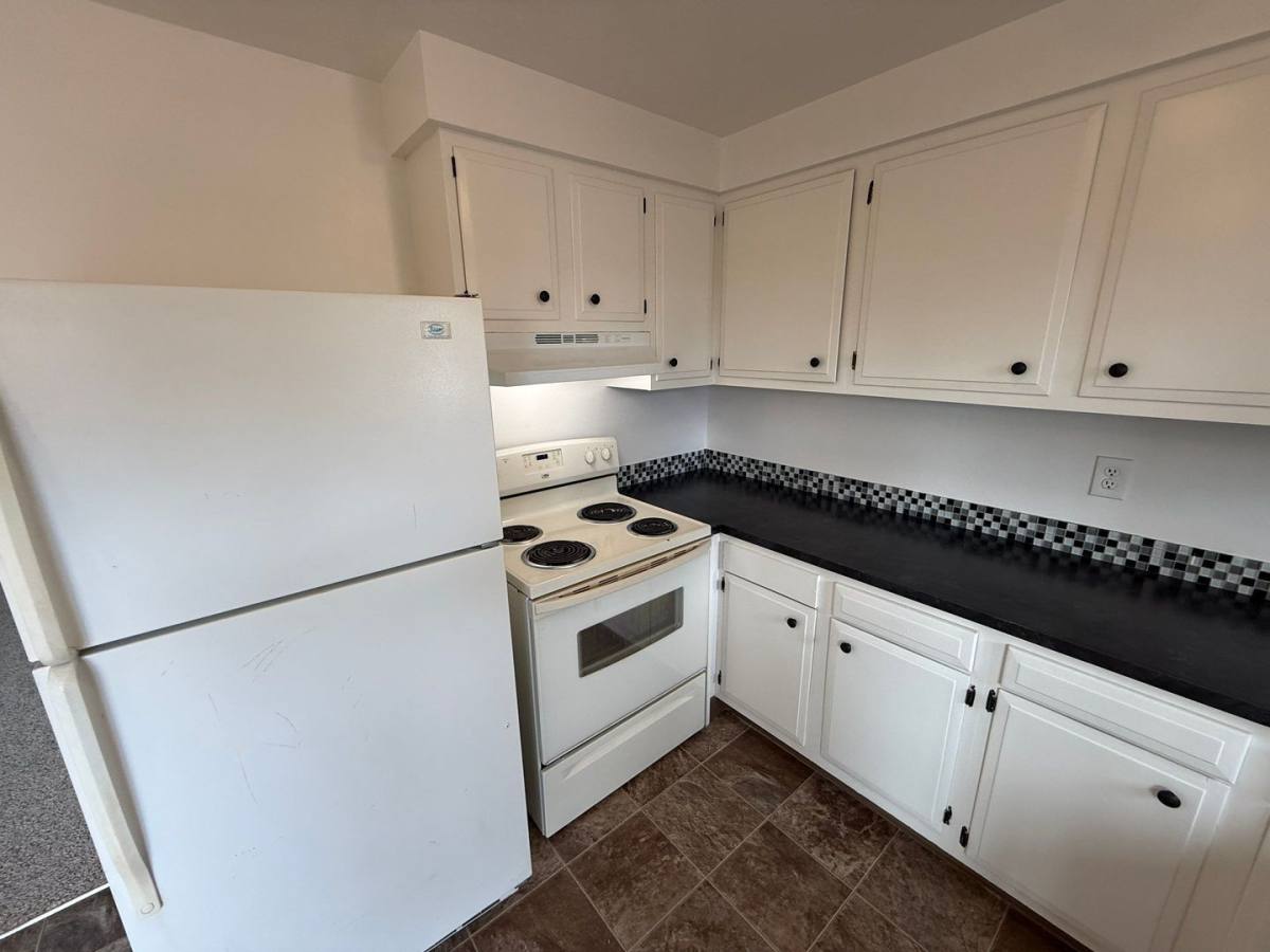 Apartment for rent at 926 SE Uglow Ave #3, Dallas, OR 97338
