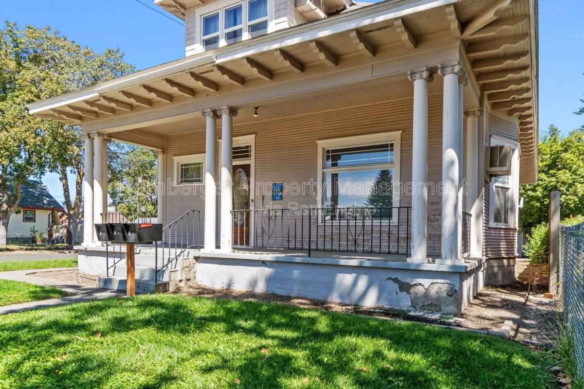 Apartment for rent at 1432 W Knox Ave #1, Spokane, WA 99205
