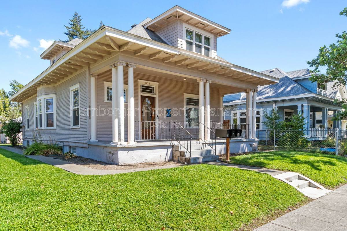 Apartment for rent at 1432 W Knox Ave #1, Spokane, WA 99205
