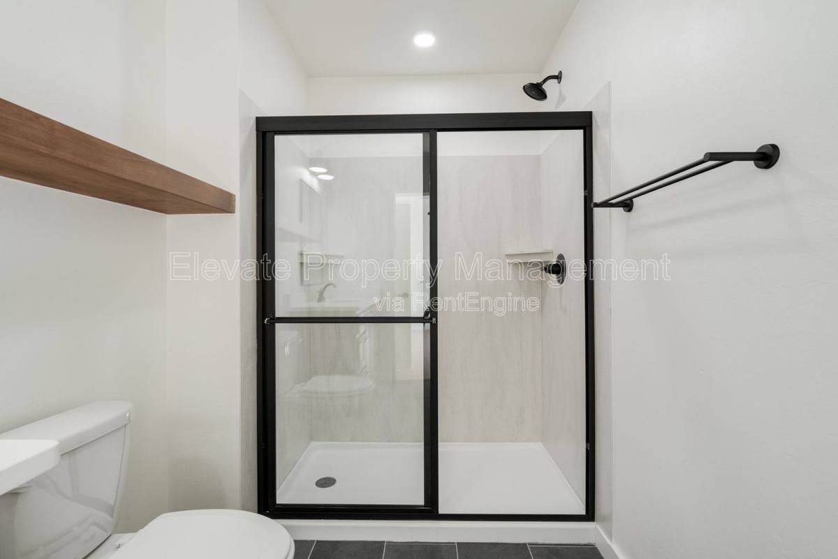 Apartment for rent at 1614 NW 17th St #8, Oklahoma City, OK 73106