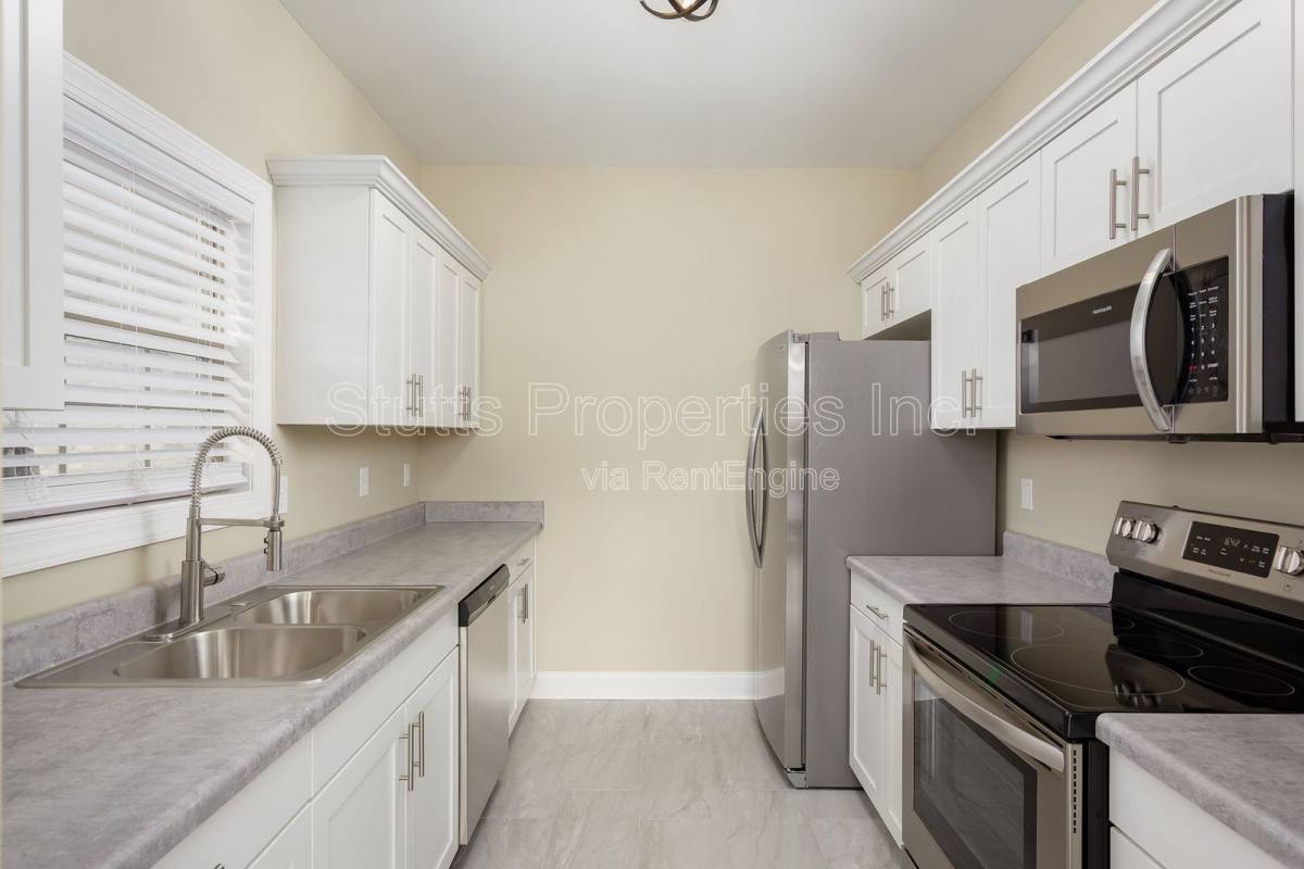 Apartment for rent at 213 Bentbrook Place, Florence, AL 35630