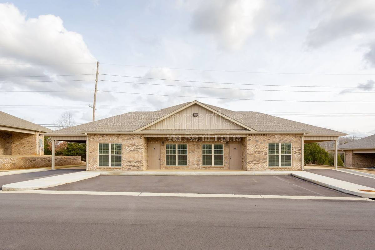 Apartment for rent at 213 Bentbrook Place, Florence, AL 35630