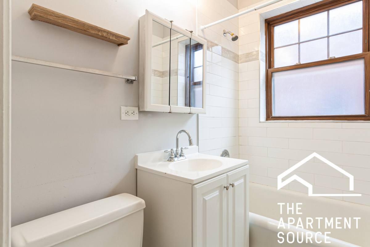 Apartment for rent at 3714 N Sheffield Ave #4, Chicago, IL 60613