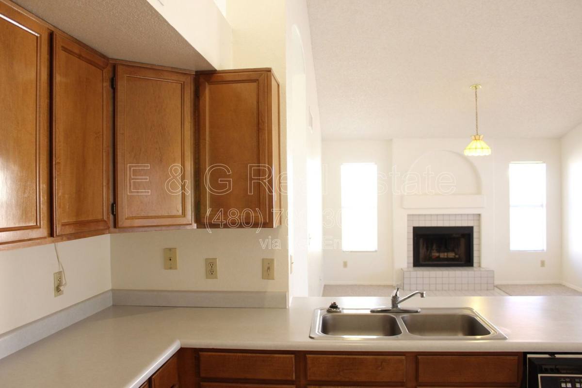 House for rent at 19455 N 34th St, Phoenix, AZ 85050